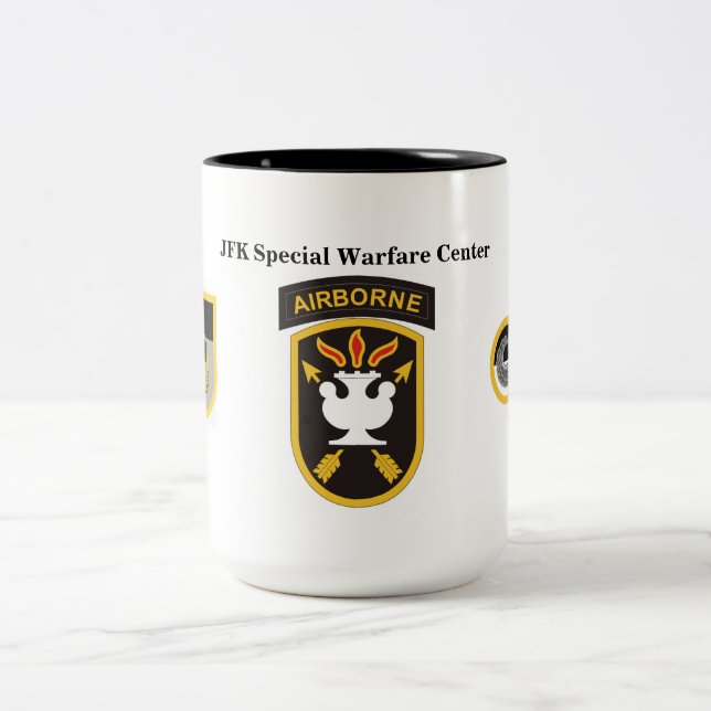 Taza especial del centro de la guerra de JFK (Centro)