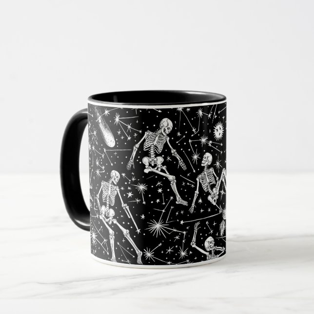 Taza Esqueletos en fondo espacial  (Anverso izquierdo)