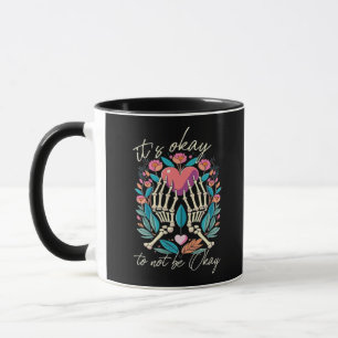 Taza Está bien no estar bien - Skeleton manos con coraz