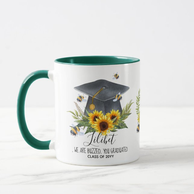 Taza ¡Estamos SORPRENDIDOS! ABEJAS personalizadas GRADU (Izquierda)