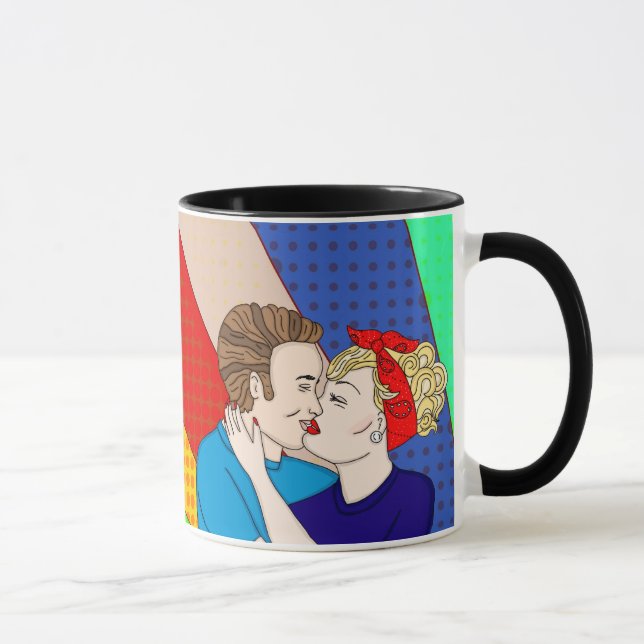Taza Estilo retro de los años 50 Pop Art Pareja Kissing (Derecha)