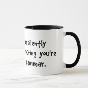 Taza Estoy corrigiendo silenciosamente su búho sabio d