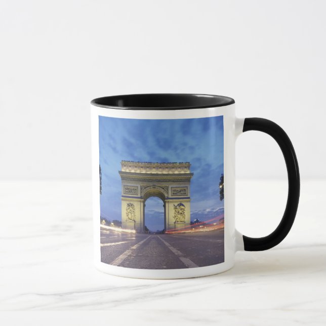 Taza Europa, Francia, París. El Arco del Triunfo visto (Derecha)