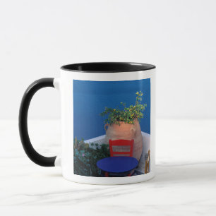 Taza Europa, Grecia, Santorini. Terraza con vista al ma