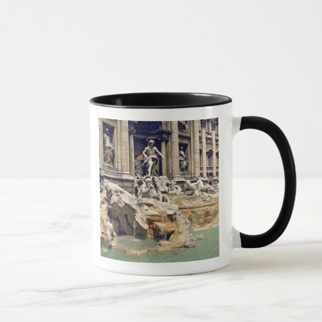 Taza Europa, Italia, Roma. Las monedas ensucian la part (Derecha)
