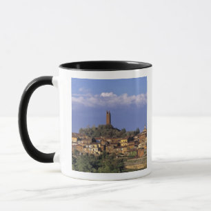 Taza Europa, Italia, San Miniato. Bajo un amplio,