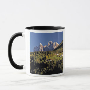 Taza Europa, Italia, San Pietro. El grupo Odle parece