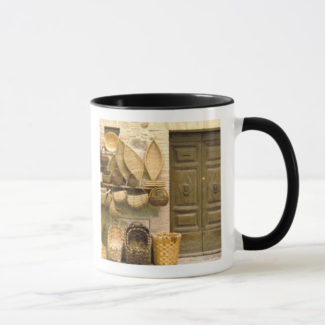 Taza Europa, Italia, Toscana, Montalcino.Canasta (Derecha)