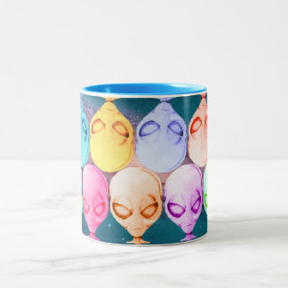 Taza extranjera, multicolora