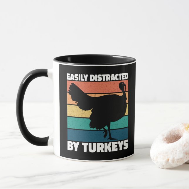 Taza Fácilmente Distraído Por Turkeys Cute Dueño Fiesta (Con donut)