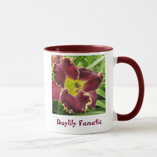 Taza Fanático del Daylily con la flor púrpura