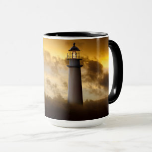 Taza Faro brillando bajo un cielo dramático