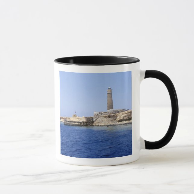 Taza Faro en Islas Hermanas, Mar Rojo, Egipto (Derecha)