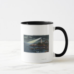 Taza Faro principal de Portland en la noche