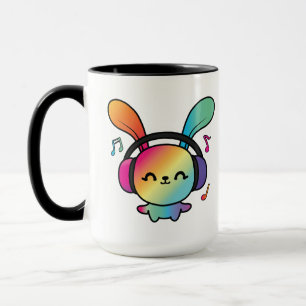 Taza Feliz Conejo con auriculares escuchando música.