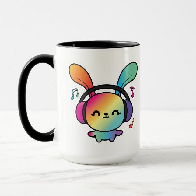 Taza Feliz Conejo con auriculares escuchando música. (Izquierda)