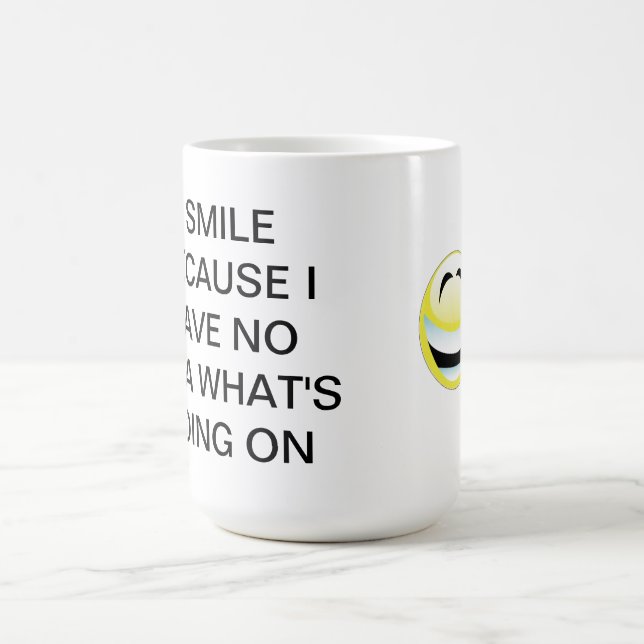 Taza feliz de la cita divertida (Centro)