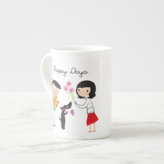 Taza feliz de la porcelana de hueso de los días