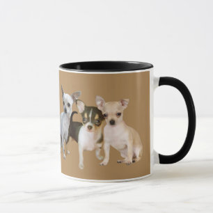 Taza feliz del trío de la chihuahua