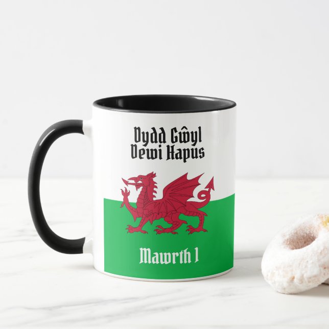 Taza Feliz Día de San David, Bandera galesa del Dragón  (Con donut)