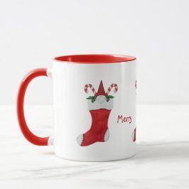 Taza Feliz Gnome de Navidad en el Holly Verde en reposo