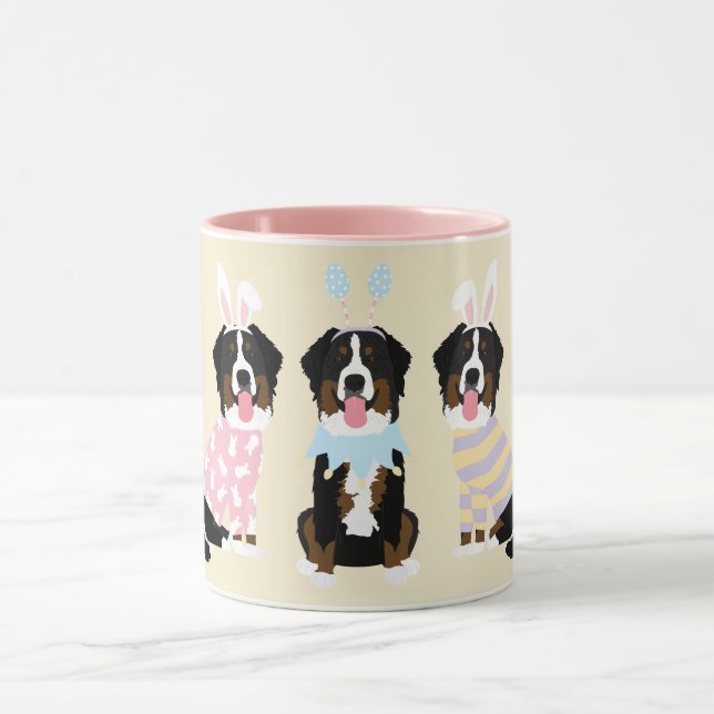 Taza Feliz Pascua Bernese Mountain Dogs (Centro)