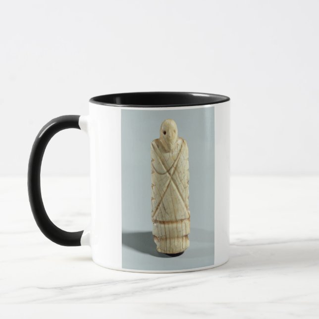 Taza Figura de un hombre barbudo (marfil del elefante) (Izquierda)