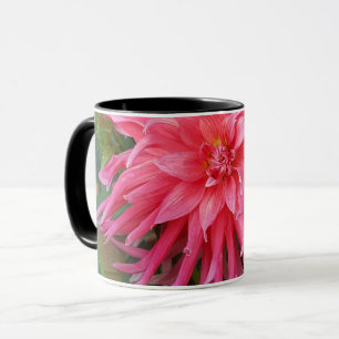 Taza Flor Dahlia rosa brillante.