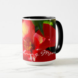 Taza Flor roja hibiscus en el sol