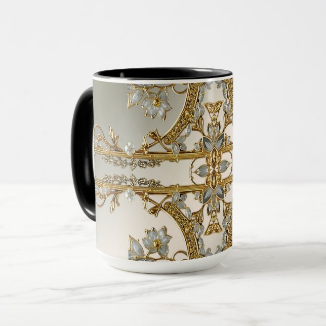 Taza floral blanca con adornos dorados (Anverso izquierdo)
