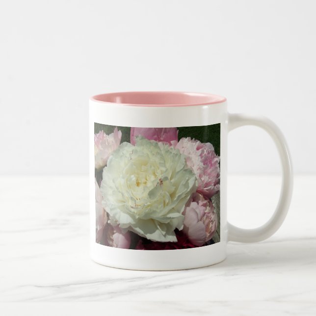 Taza floral de los Peonies rosados del Peony (Derecha)