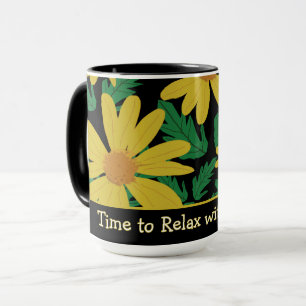Taza Flores de margarita amarilla con hojas verdes