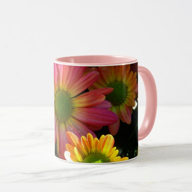 Taza Flores otoñales rosas y amarillas Bebida Mug (Anverso derecho)