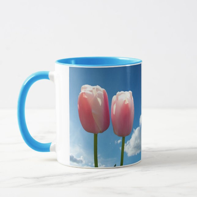 Taza Flores tulipanas en cielo azul (Izquierda)