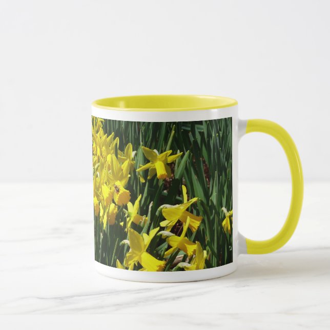 Taza Focos amarillos y flores de primavera alegres (Derecha)
