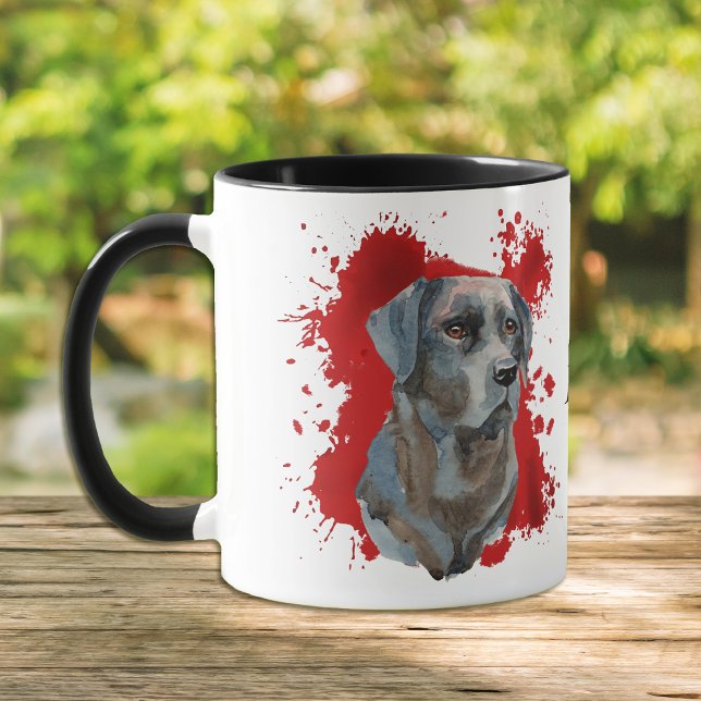 Taza Fondo de resumen rojo del Labrador negro (Subido por el creador)