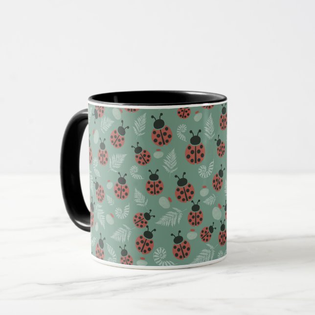 Taza Fondo Verde para los Ladybugs Forestales (Anverso izquierdo)
