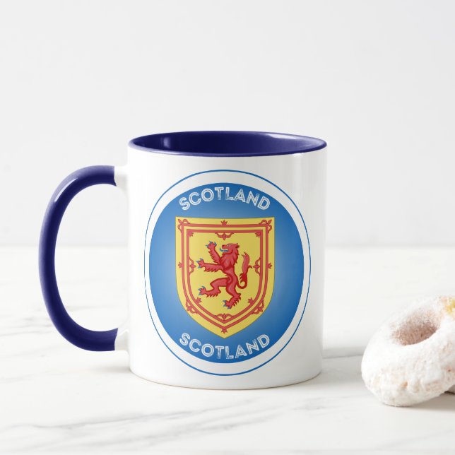 Taza Forma de círculo del escudo de armas de Escocia (Con donut)