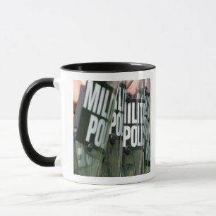Taza Formación de control de disturbios