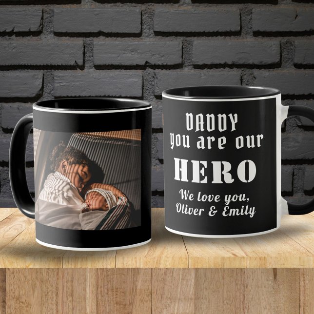 Taza Foto de la familia del día del padre de papá héroe (Subido por el creador)