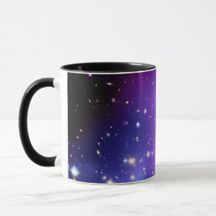 Taza Foto del cúmulo de galaxias MACS J0717 en el espac