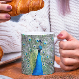 Taza Foto del plumaje de plumas de pavo real azul