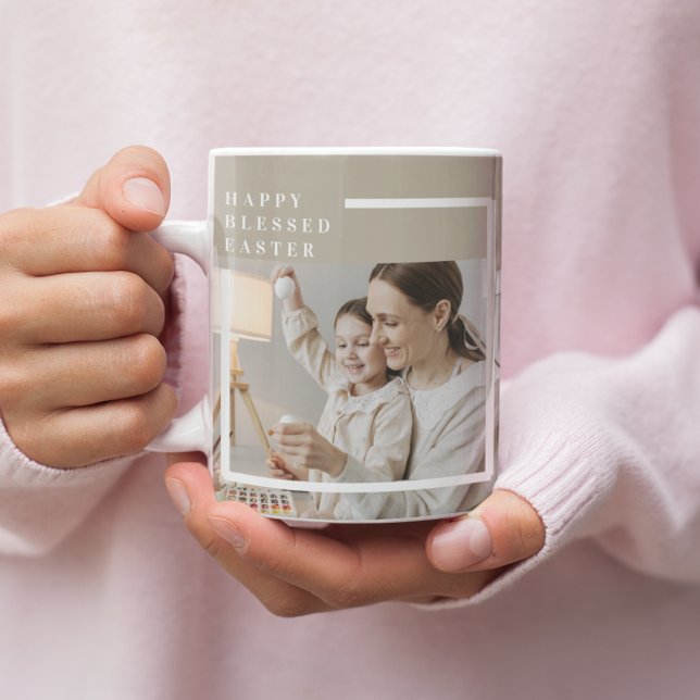 Taza Foto familiar moderna de Beige | Feliz Pascua Bend (Subido por el creador)