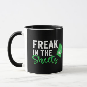 Taza Freak in the Sheets Coffe Mug