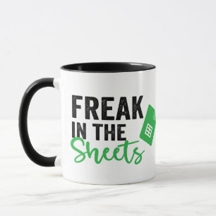 Taza Freak in The Sheets Funny Acoountant Coffee Mug