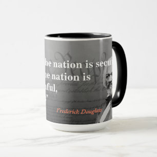 Taza Frederick Douglass cita sobre la vida de la nación
