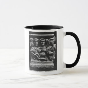 Taza Frente de un altar usado como fuente que