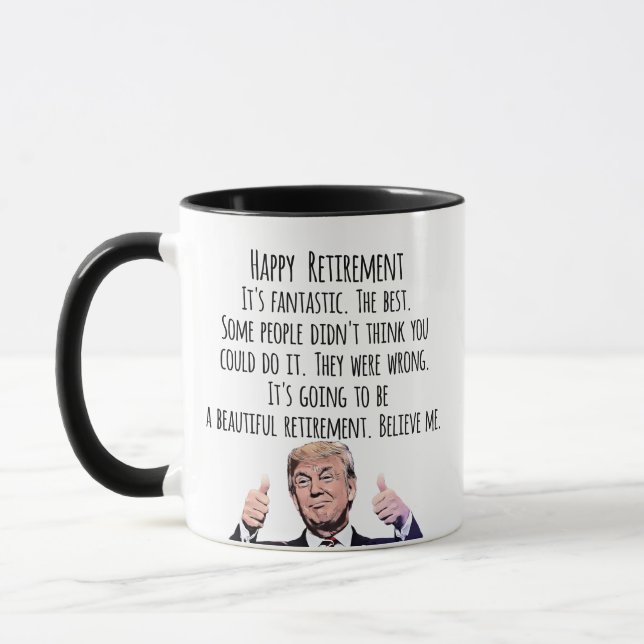 Taza Funny Trump Retirement, MAGA Political Humor (Izquierda)