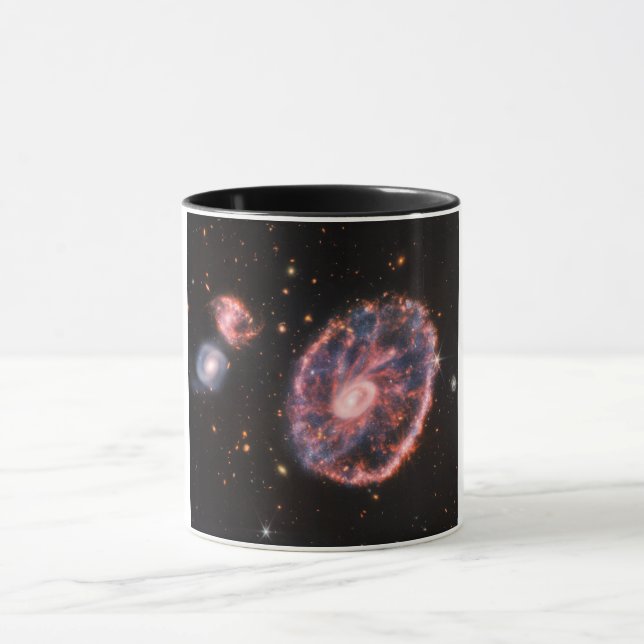Taza Galaxia de volantes, telescopio espacial James Web (Centro)