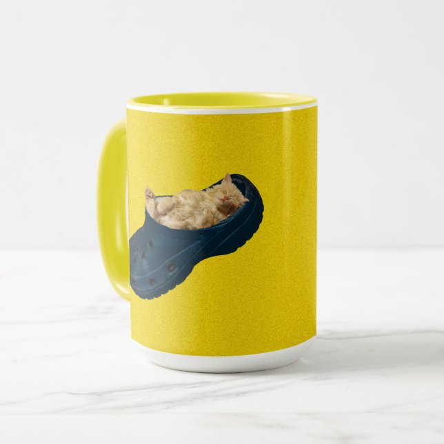 Taza Gatito Dormido En Zapato De Croc, Café Mug (Anverso izquierdo)